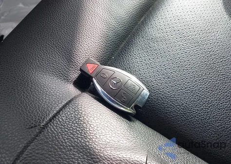 2013 Mercedes-Benz E 350 from USA, damaged, VIN WDDHF5KB1DA737095